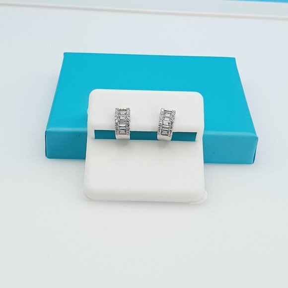 "925 Sterling Silver CZ Beautiful Earrings for Women, 1USPAR4264 - Picture 10 of 11